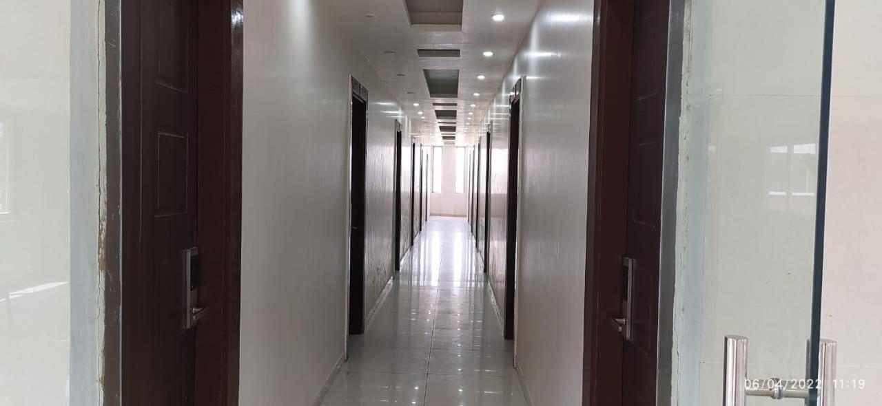 Bhagwan Hotel Gonda Екстериор снимка